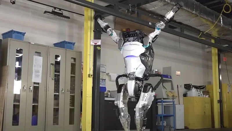 “Boston Dynamics” Atlas insanabənzər robotlarını təqaüdə göndərir (VİDEO)