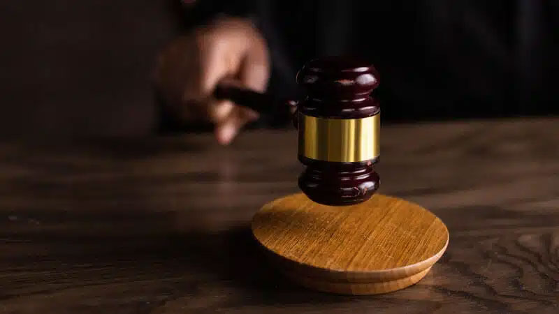 Ləğv edilmiş 5 bankın daşınmaz əmlakları hərraca çıxarılır – SİYAHI