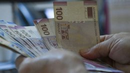 Bakıda işləyənlər 1 332 manat əməkhaqqı alır - RƏSMİ