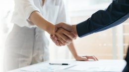 Həyat yoldaşı ilə biznes ortaqlığı - Liderlik kimdədir?