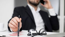 Biznesmenin “dilə düşən” danışığı