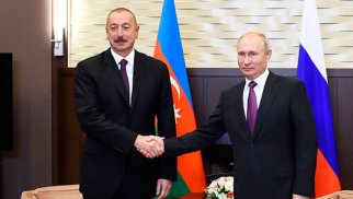 Vladimir Putin İlham Əliyevlə Qarabağı müzakirə etdi