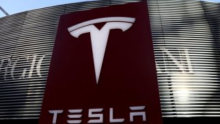 “Tesla” ən sürətli elektromobilin istehsalına başlayacaq - YENİLİK