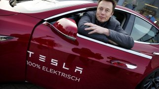 “Tesla” özünün ən sürətli elektromobilini təqdim edib