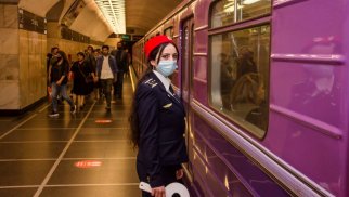 Metroda qatarda problem yarandı: Sərnişinlər boşaldıldı