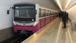 Bakı metrosunda pis qoxu: sərnişinlər təxliyə edildi