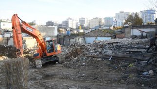 Bakının bu ərazisində evlər sökülür: Sakinlərə 500 AZN kirayə haqqı veriləcək (FOTOLAR)