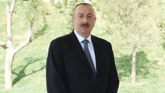 Prezident Bakı Ağ Şəhərdə görülən işlərlə tanış olub