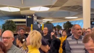 Bakı aeroportunda sıxlıq, uçuşlar gecikdi (VİDEO)