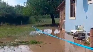 Beyləqanın iki kəndində yaşayış evlərini su basdı (FOTO/VİDEO)