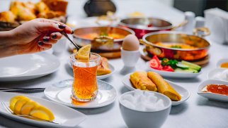 “Bəzi restoranlar setlərlə müştəriləri aldadırlar” - Ekspert