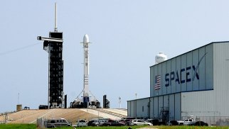 Maska məxsus SpaceX Delaverdən Texasa köçdü - The Guardian