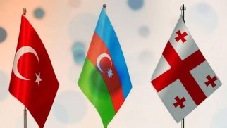 Azərbaycan, Gürcüstan və Türkiyə BTQ dəmir yolunda işlərin tezliklə başa çatdırılmasını müzakirə edir