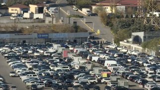 Bazara satışa çıxarılan avtomobillərin sayı kəskin artıb (VİDEO)