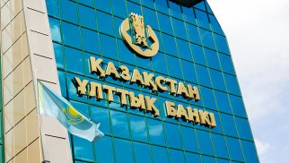 Qazaxıstan bankları sanksiyalara görə Rusiyadan köçürmə əməliyyatlarını ləngidib