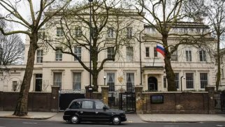 Britaniya rus mülklərinin diplomatik statusunu ləğv edir
