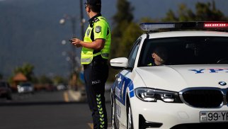 Yeni aldığı avtomobilin texniki baxışı və sığortası olmadığı üçün cərimə gəldi, DYP qanunidir dedi