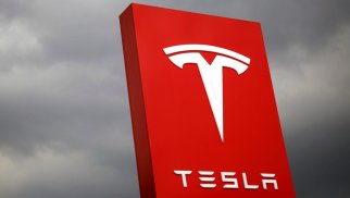 "Tesla" səhmləri robotaxinin buraxılışının təxirə salınması səbəbindən çökdü