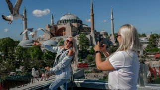 ABŞ sanksiyalarına baxmayaraq, ruslar Türkiyəyə getməyə davam edir