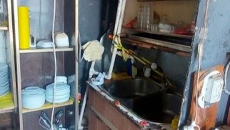 Bakıda restoran sanitariya qaydalarını pozduğuna görə bağlanıb