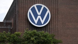 "Volkswagen" Çindəki zavodunu satışa çıxarır