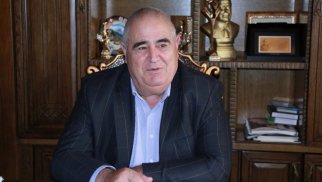 Şərurlu İsfəndiyardan daha bir şikayət: "18 ildir mənə 73 min dollar borcludur"