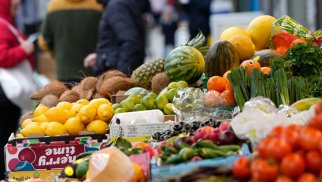 Azərbaycanlı milyonçunun bazarına basqın