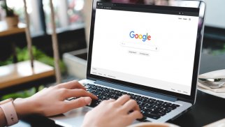 Britaniyada "Google"a qarşı 5 milyard funt-sterlinqlik iddia qaldırıldı