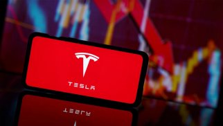 "Tesla" səhmləri "ölüm kəsişməsi" siqnalı verdi: Bazarda nələr baş verir?
