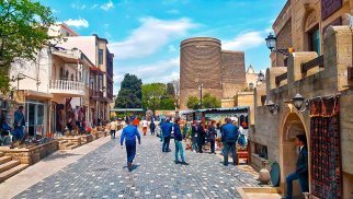 Azərbaycana gələn turistlərin sayı niyə azalıb?