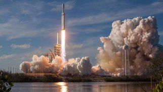 "Starlink"in yeni bir rəqibi var: "Amazon" ilk internet peykini orbitə buraxdı