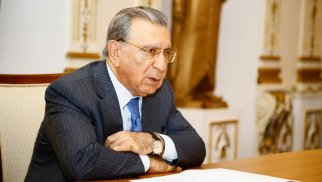Ramiz Mehdiyev satışda olan 8 milyonluq villasından danışdı