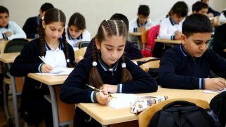 Məktəbdə "qiymət cədvəli": 2 min manata davamiyyət, 30 manata attestat - İDDİA