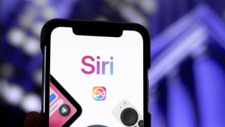 "Apple"ın qapalı ekosistemi çatlayır: "Siri" üçün təhlükə zəngləri çalır