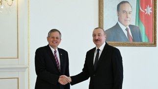 Prezident İlham Əliyev ABŞ Senatının Xarici Əlaqələr Komitəsinin üzvünü qəbul edib