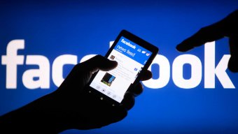 “Facebook” taliblərin bütün hesablarını silib