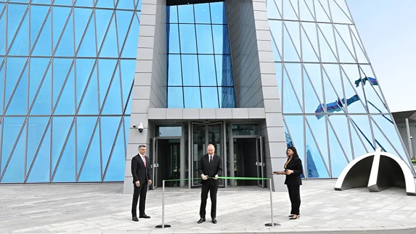 Prezident Mərkəzi Bankın yeni binasının açılışında 