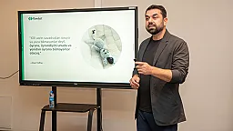 20 ildir ABŞ-də yaşayan azərbaycanlı süni intellekt mütəxəssisi Bakıda seminar verdi
