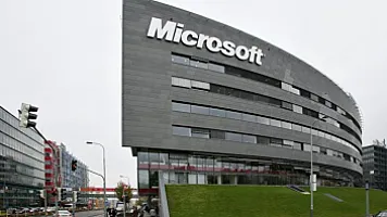 "Microsoft" gələcəyi göstərdi: Ekranlar qalır, tətbiqlər yox olur