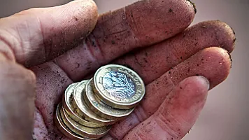 Fermer məhsulu 50 qəpiyə satır, alıcı isə 2 manata alır
