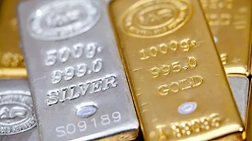 Əmtəə bazarlarında gümüşün qiyməti 70 dollardan aşağı düşüb