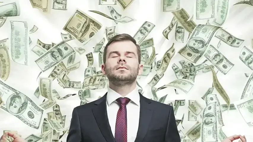 İnsan pul qazanmağı mübarizə kimi gördükdə, daha az nəticə əldə edir