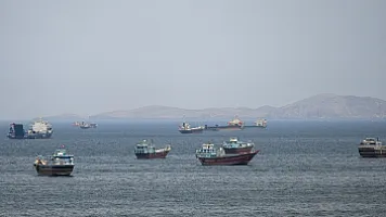 Səudiyyə Ərəbistanı İran müharibəsi səbəbindən ticarət yollarını dəyişib