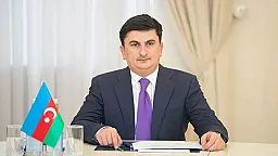 Vüqar Behbudov direktoru işdən çıxardı 