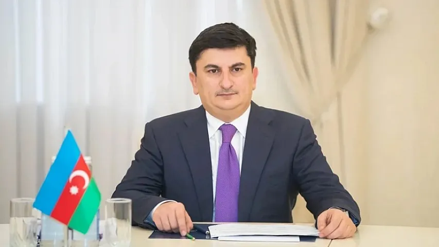 Vüqar Behbudov direktoru işdən çıxardı 
