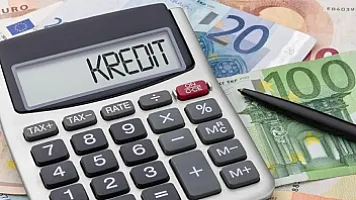 Dövlət və özəl banklara kredit qoyuluşu illər üzrə necə dəyişib?