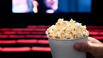 Popkorn əvvəl qapıdan qovuldu, sonra kinonun simvoluna çevrildi