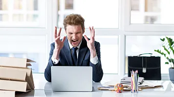 Onlar ayda orta hesabla 4 saat daha çox işləyiblər