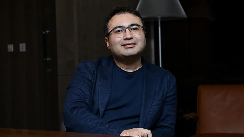 ABŞ-da 200 milyonluq investisiya qərarları verən azərbaycanlı Bakıda startaplara seminar verəcək