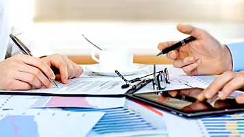 Dövlət və özəl banklara kredit qoyuluşu artıb